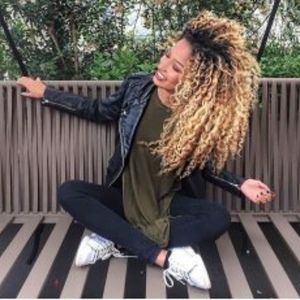 Meet your Posher, Danova